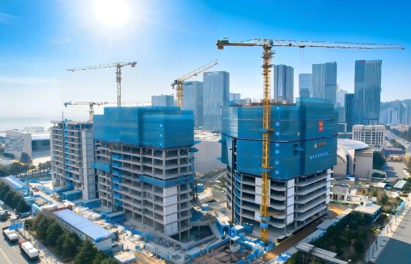 Циндао Fortune Finance инновациялық орталығының табысты негізгі құрылымының аяқталуын салтанатты түрде атап өтіңіз
